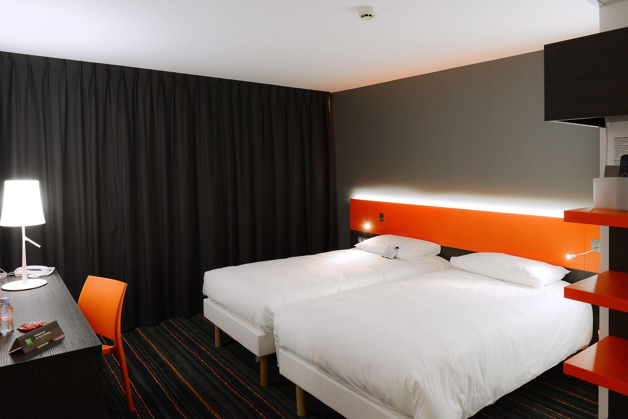 Готель Ibis Styles Caen Centre Gare Екстер'єр фото