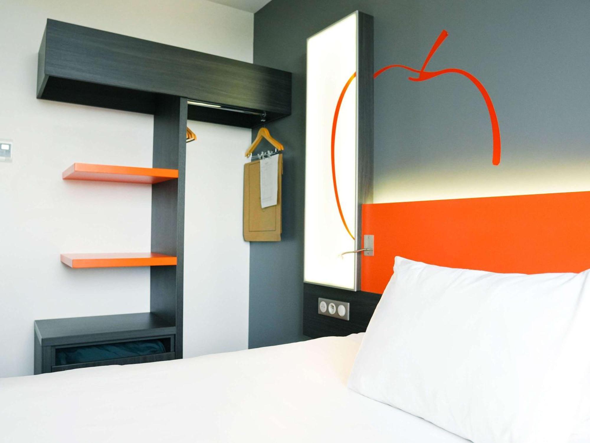 Готель Ibis Styles Caen Centre Gare Екстер'єр фото