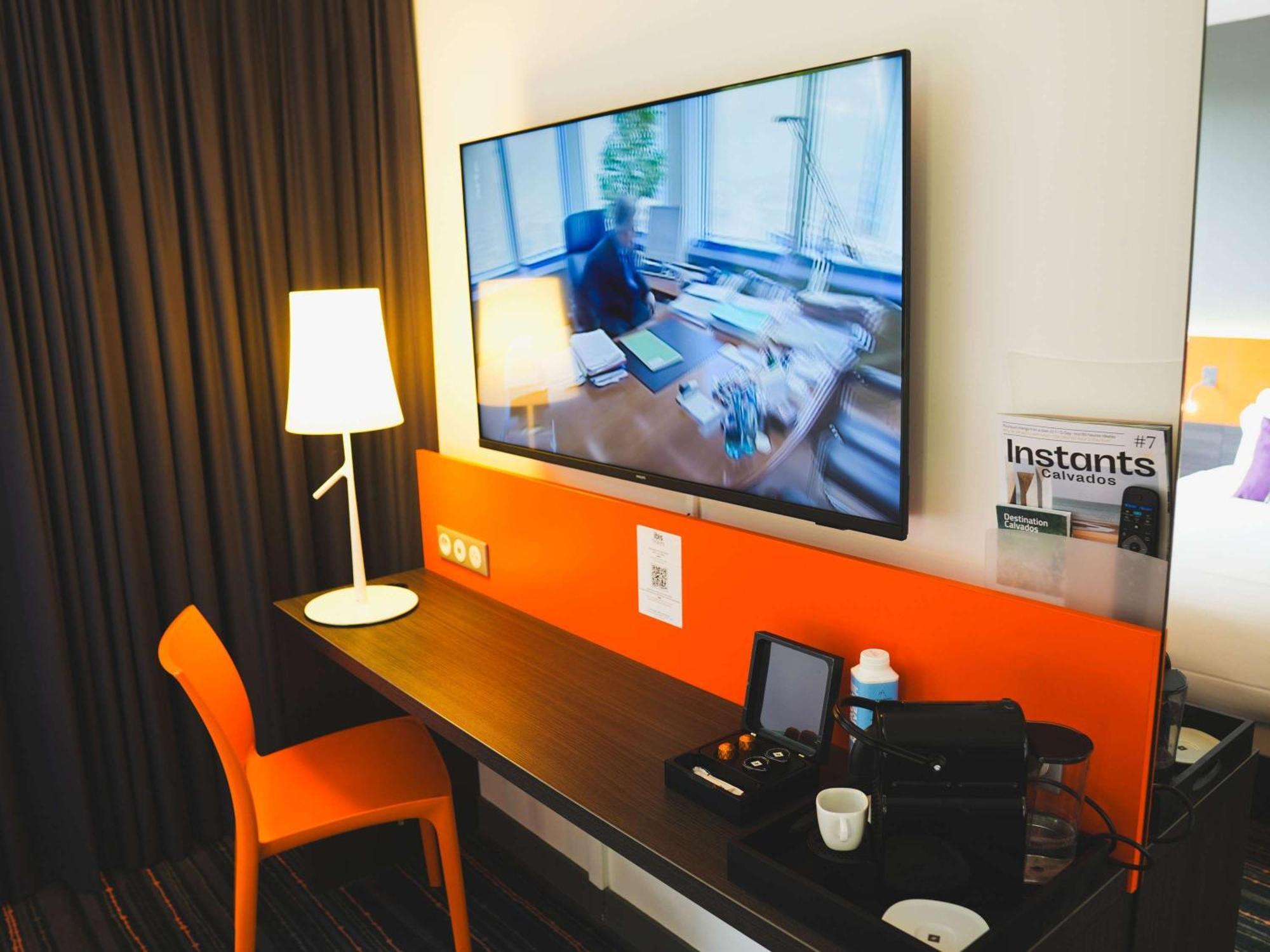 Готель Ibis Styles Caen Centre Gare Екстер'єр фото