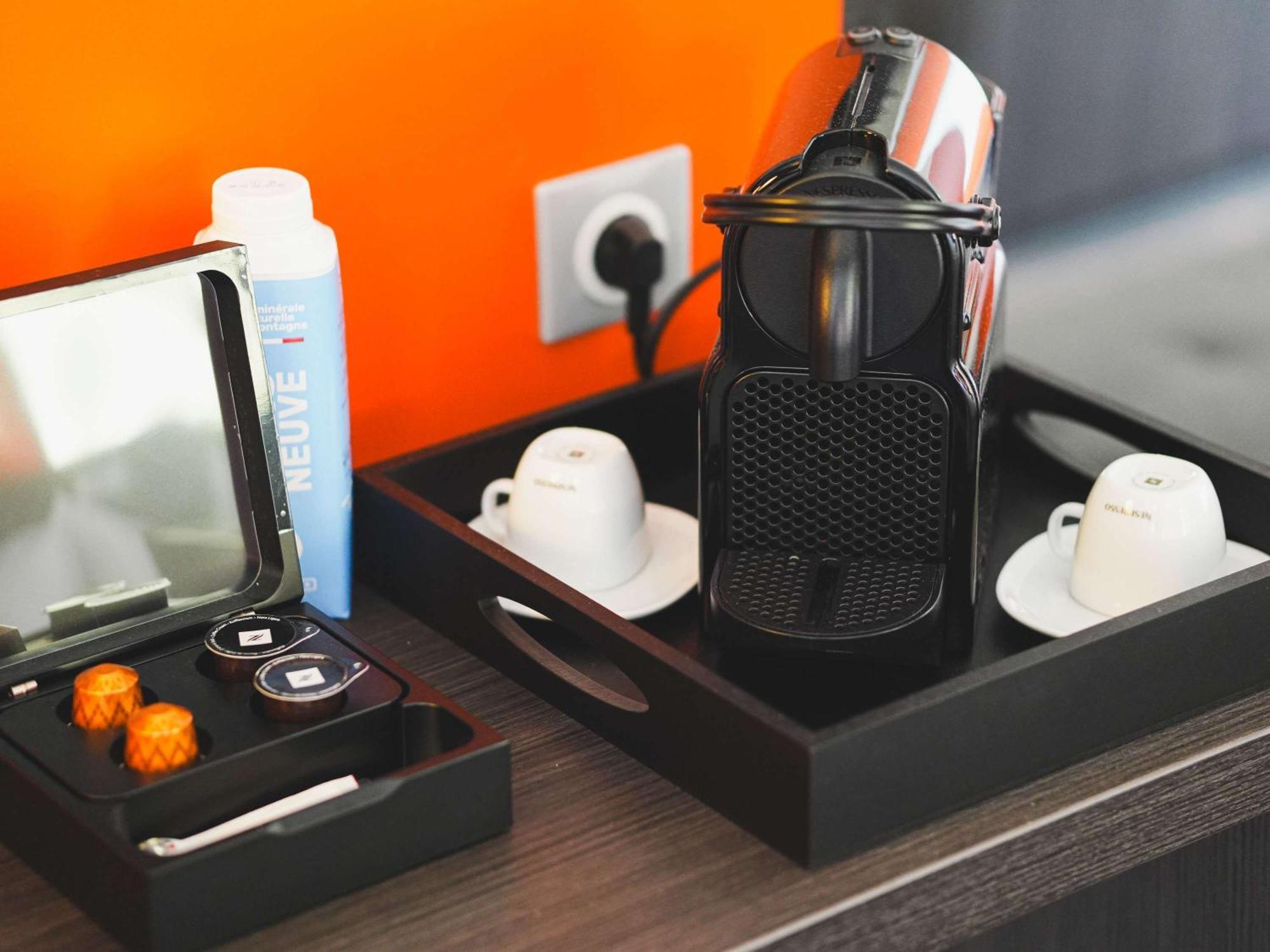 Готель Ibis Styles Caen Centre Gare Екстер'єр фото