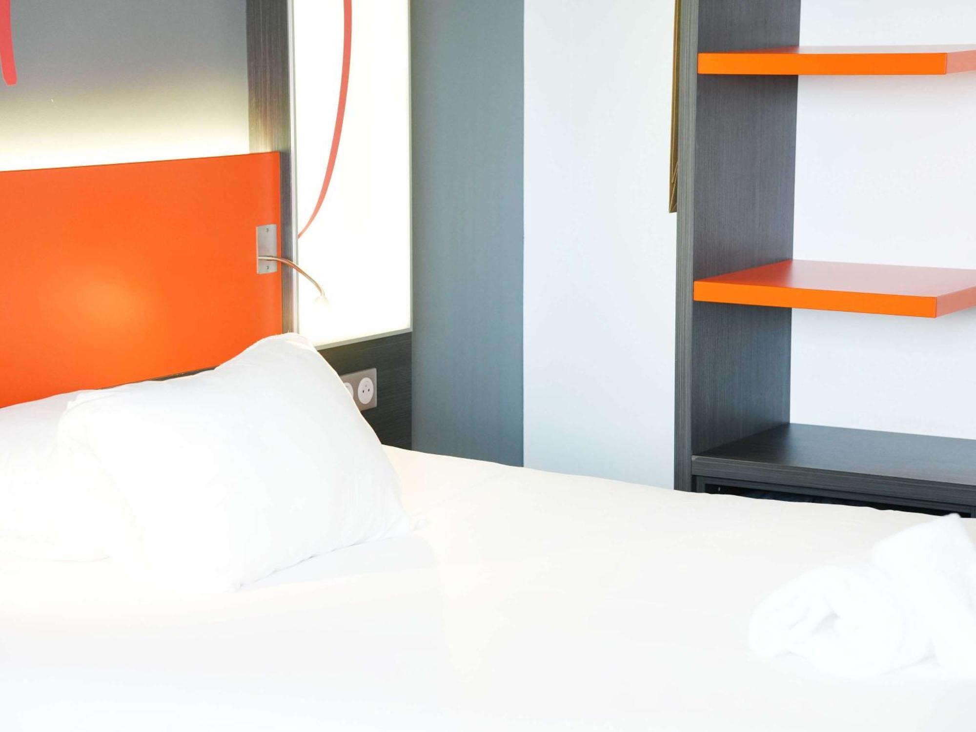 Готель Ibis Styles Caen Centre Gare Екстер'єр фото