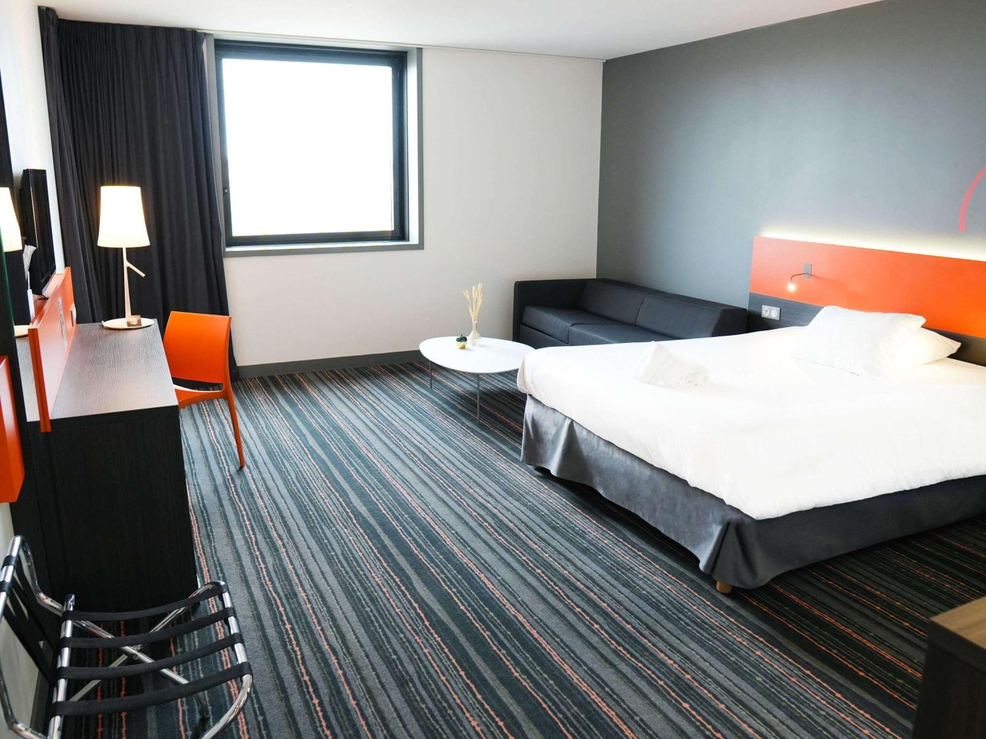 Готель Ibis Styles Caen Centre Gare Екстер'єр фото
